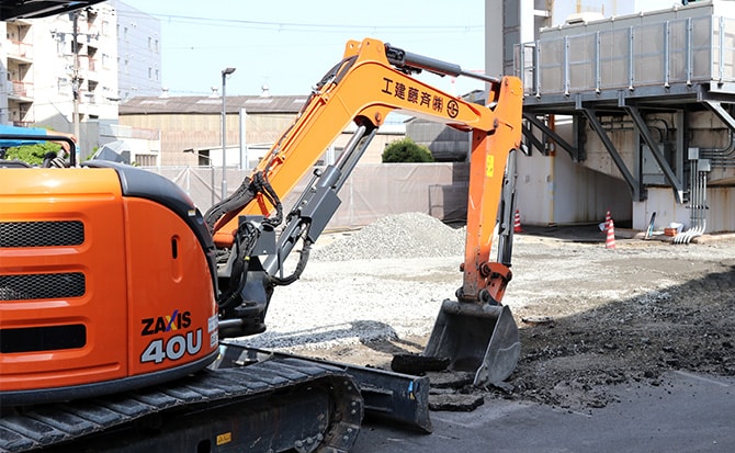 斉藤建工の重機1